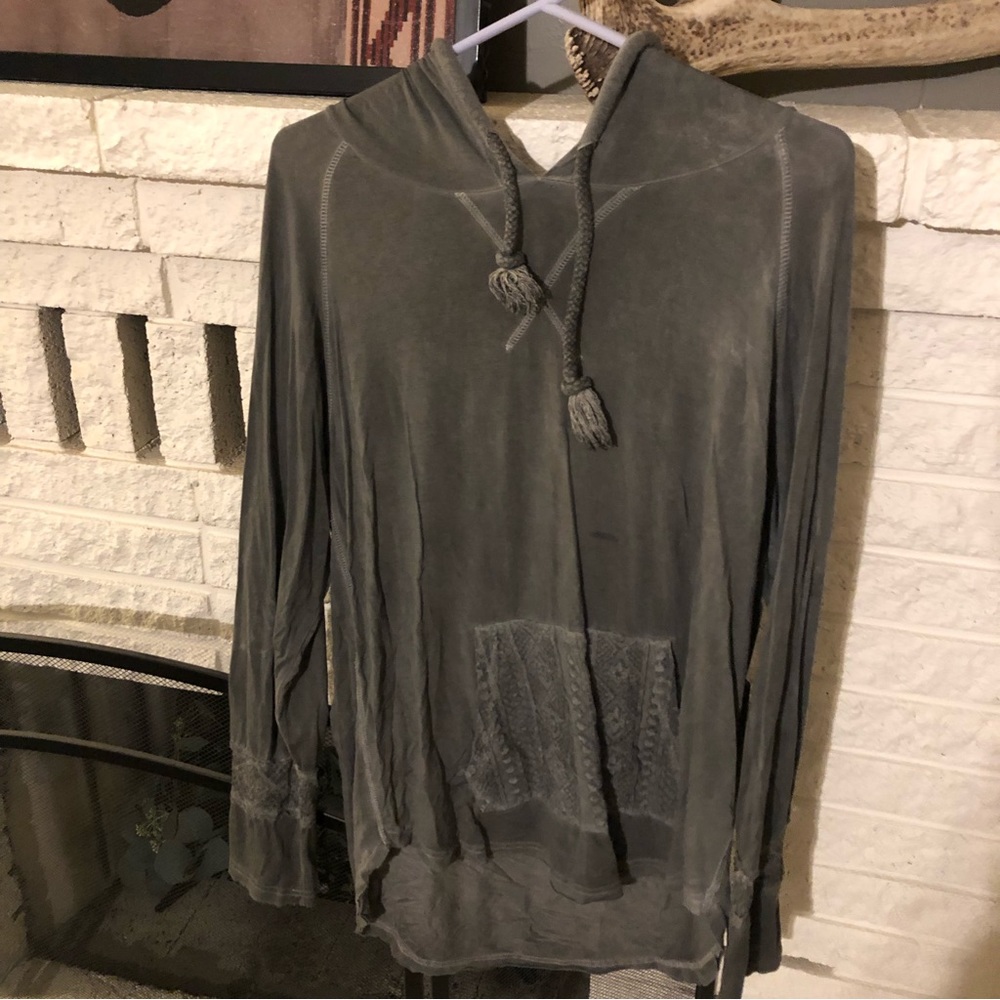 Hoodie top from buckle